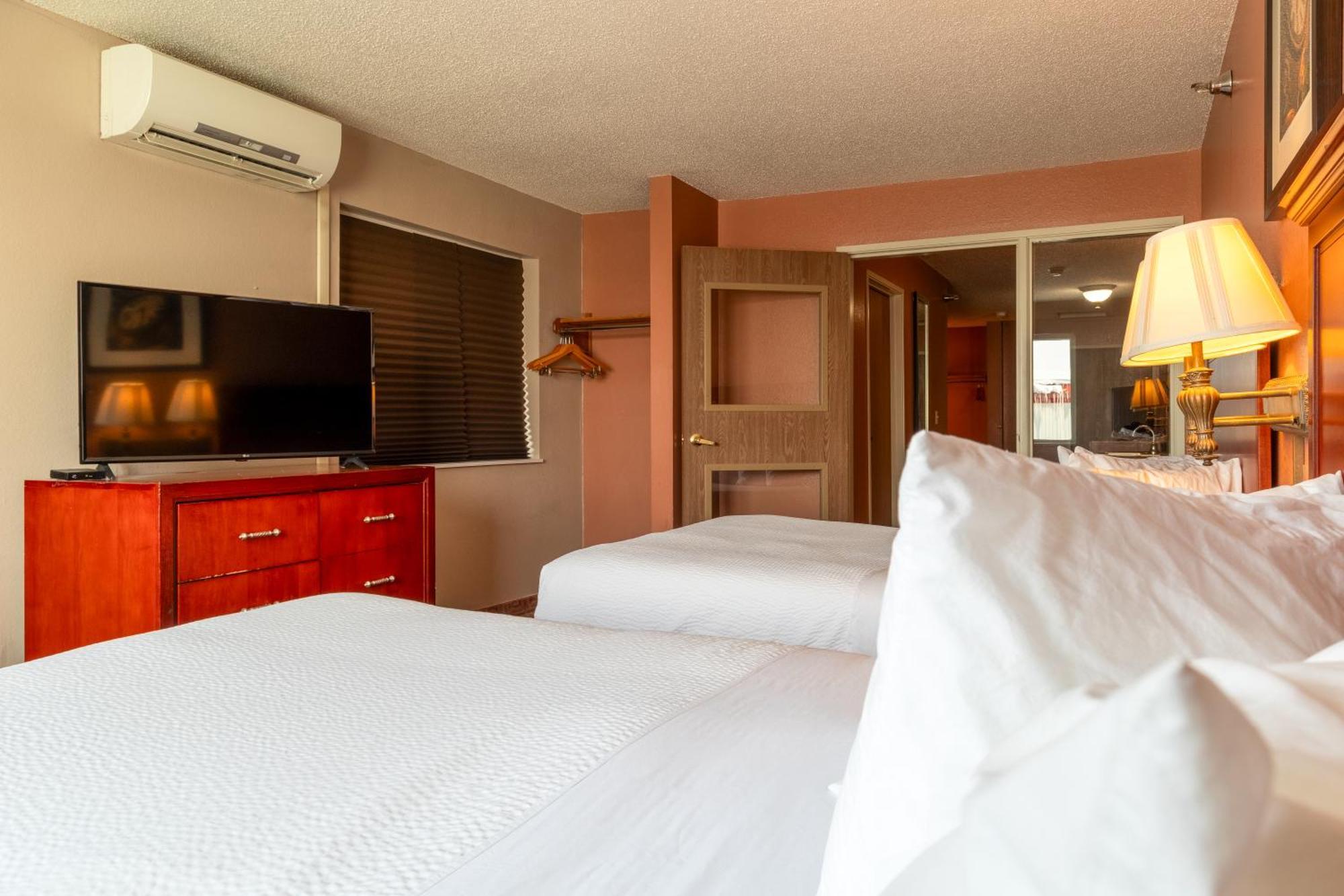 Norland Inn & Suites Roseau 外观 照片
