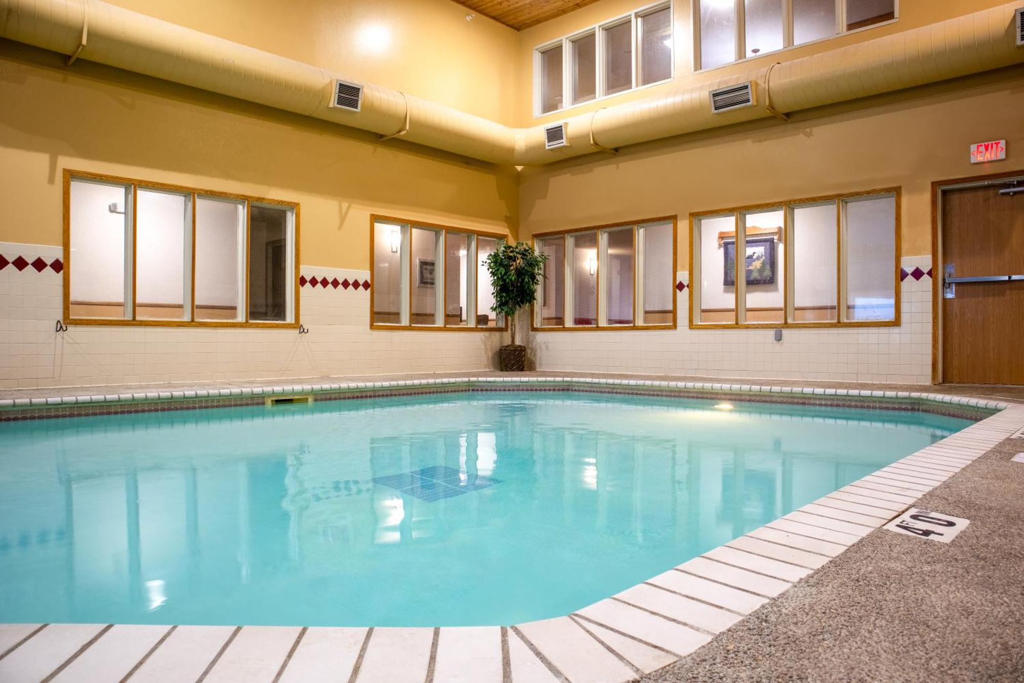 Norland Inn & Suites Roseau 外观 照片