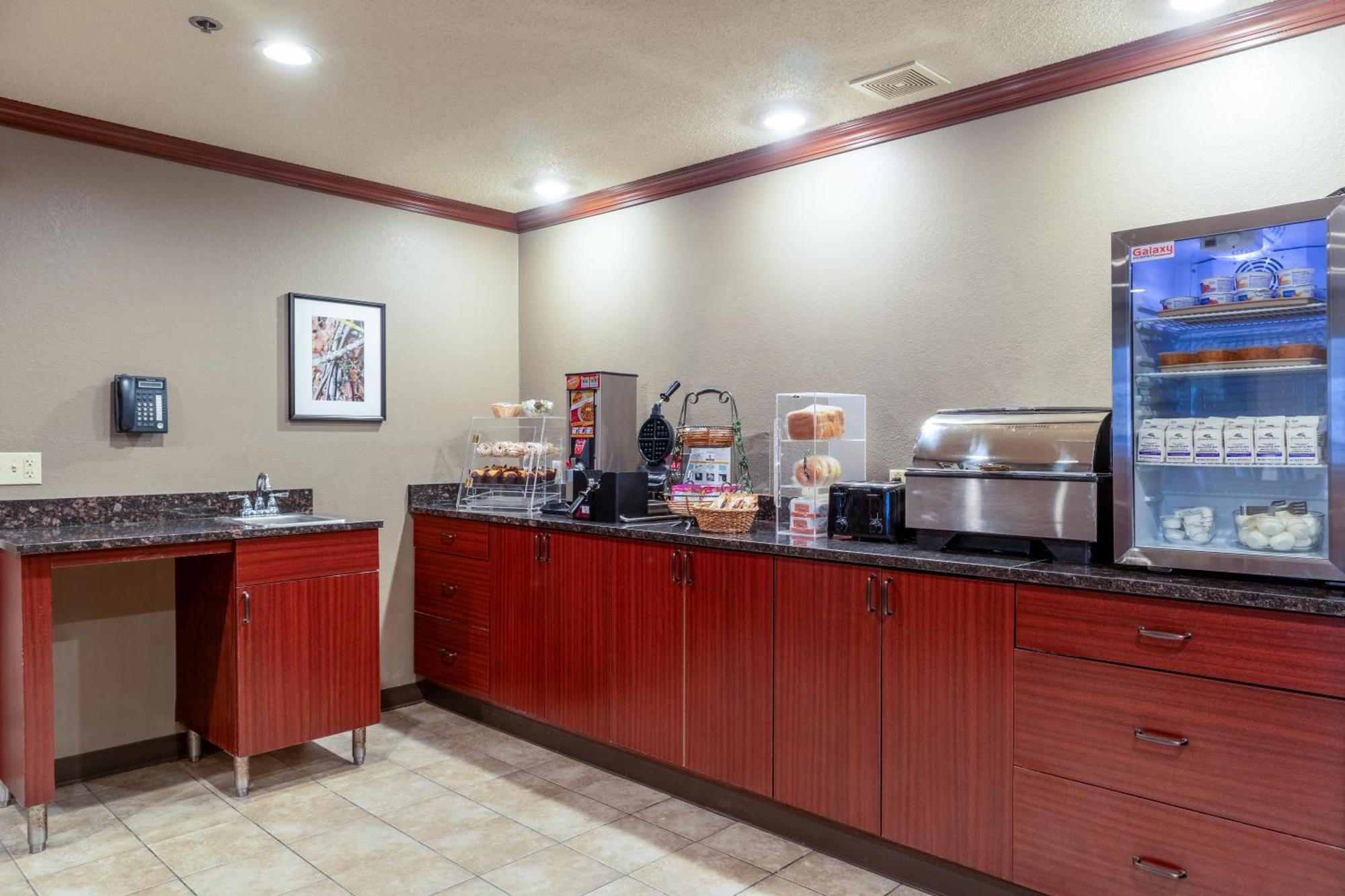 Norland Inn & Suites Roseau 外观 照片