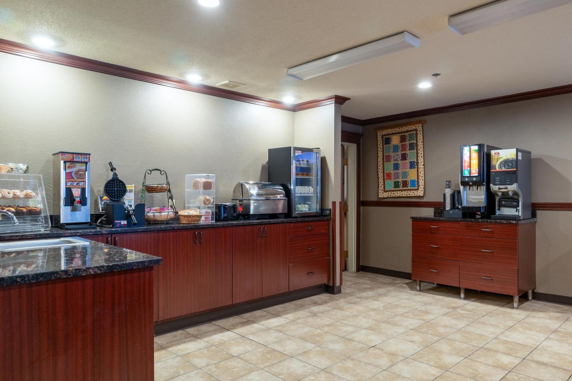Norland Inn & Suites Roseau 外观 照片