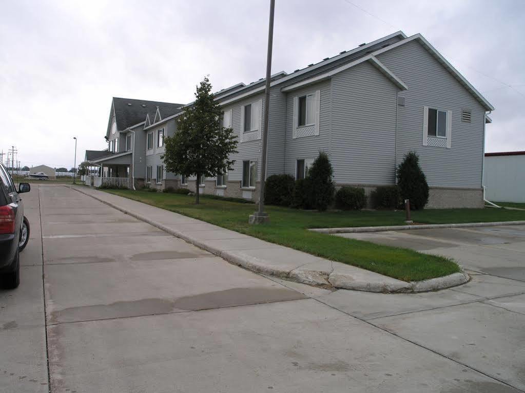 Norland Inn & Suites Roseau 外观 照片